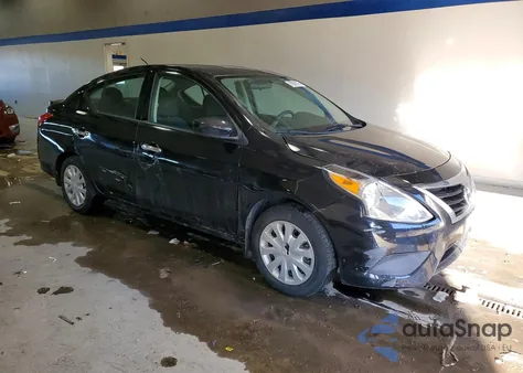 2015 Nissan Versa S z USA, uszkodzony, nr VIN 3N1CN7AP4FL867953